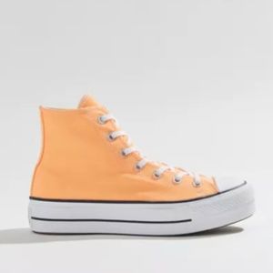 Women’s Size 5.6 New Peach Converse All Star Canvas Platform High-Top Sneaker